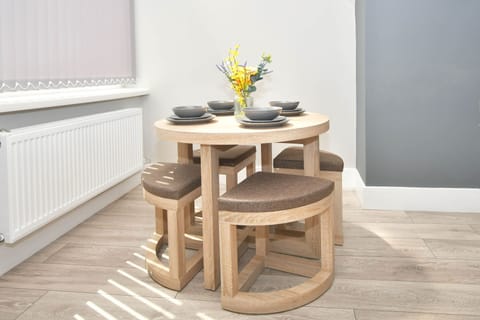 Living Room / Lounge