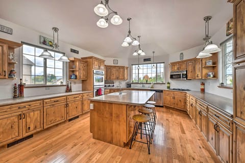 Fully Equipped Kitchen | Crock-Pot