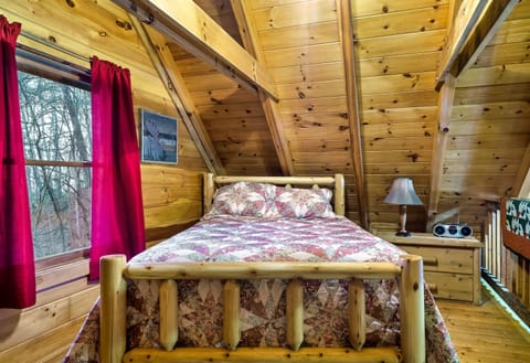 Loft with Queen size bed and nightstand