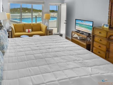 Island Surf #11 Studio