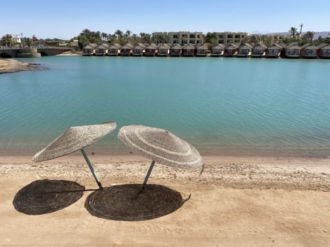 Beach nearby, sun loungers, beach towels