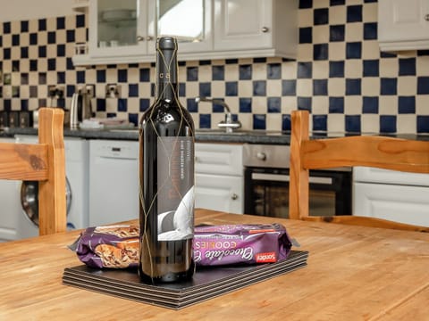 Kitchen/diner | Robin&rsquo;s Nest - Paith Holiday Cottages, Capel Seion, near Aberystwyth