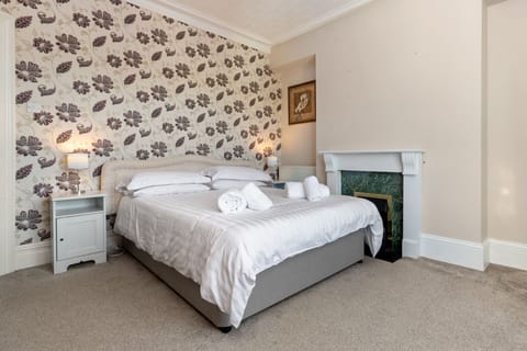 Beautiful Cottage, Hot Tub, Countryside Views