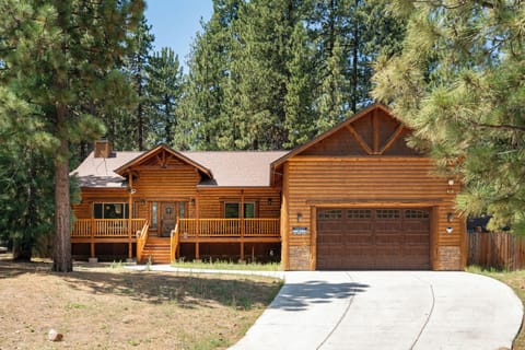 Paradise Pines awaits!