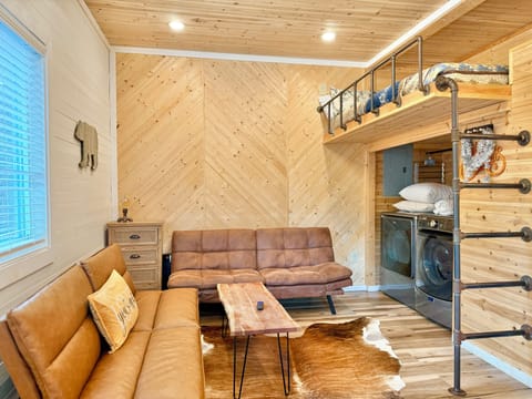 Image picker C7F12E31 5F2A 4A1B B2CD 077381535010 337 000000034330BC39