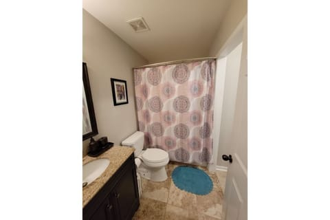 Combined shower/tub, towels, soap, toilet paper