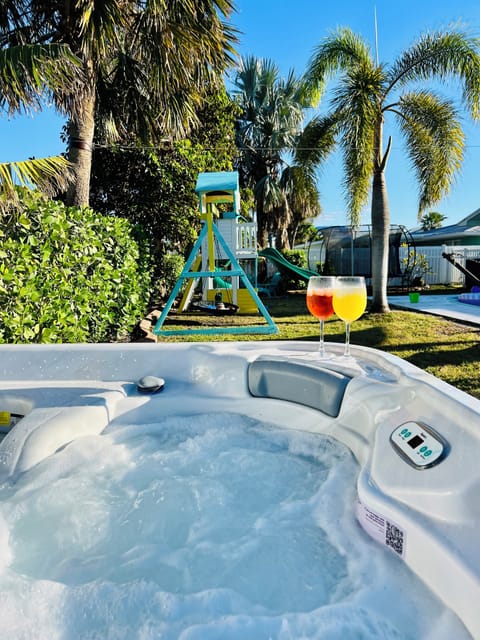 Outdoor spa tub