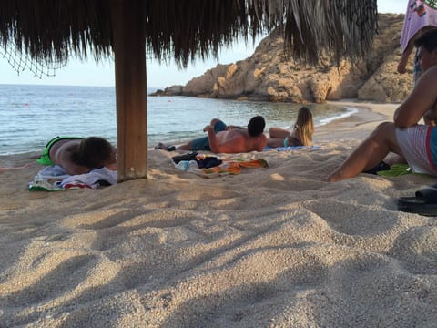 Beach nearby, beach towels