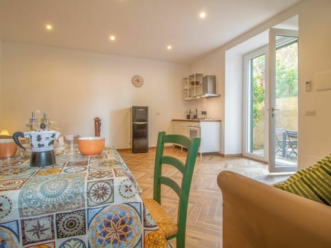 Furniture, Property, Cabinetry, Building, Table, Wood, Comfort, Interior Design, Architecture, Drawer