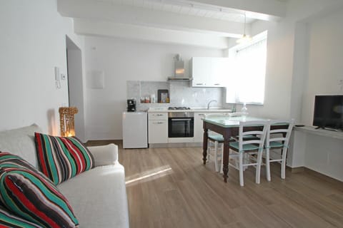 Kitchen, Living Room