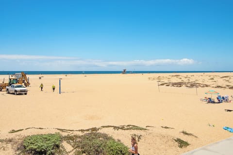 Beach nearby, beach towels