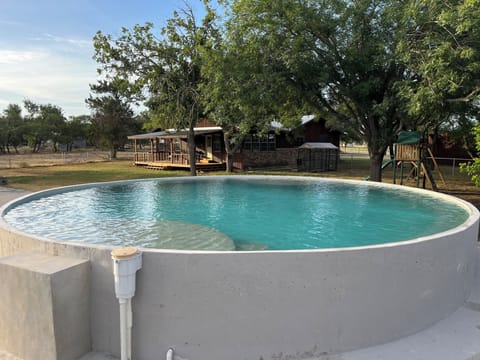 30' x 4' Pila Pool