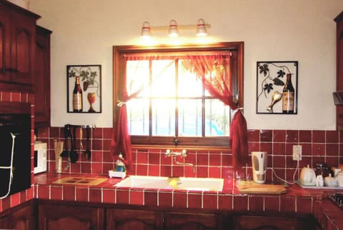 Kitchen- fully fitted, oven, hob, dishwasher, crepe maker , coffee maker