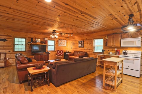 Living room with plenty of seating