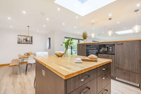 The New Bakehouse Kitchen - StayCotswold