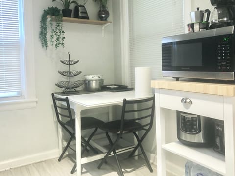 seating, fold out table