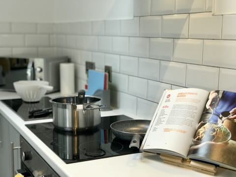 Kitchen - Everything you need to prepare and cook your meals