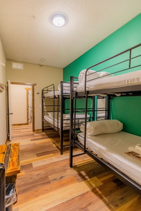 11 bedrooms, in-room safe, desk, travel crib