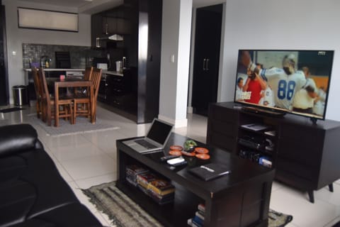 Living area | Smart TV, video games, DVD player, books