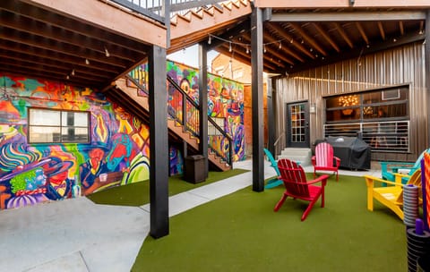 The courtyard between the 2 houses is the perfect spot to grill out, sit and relax, and the deck connects the 2 houses!