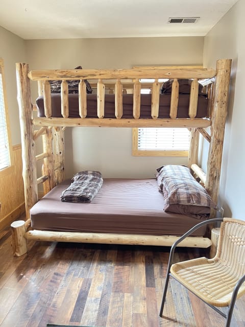 7 bedrooms, iron/ironing board, travel crib, free WiFi