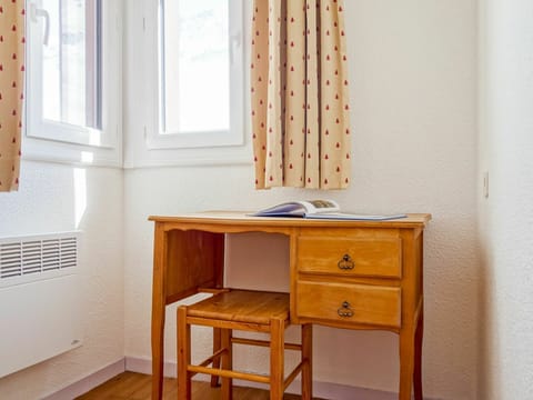 Table, Furniture, Window, Cabinetry, Window Blind, Wood, Chair, Interior Design, Drawer