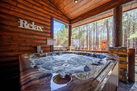 Indoor spa tub