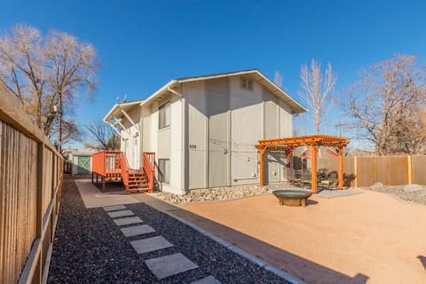 A warm and inviting first impression.