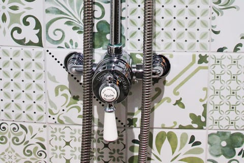 Hand-held showerhead