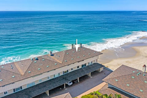 Beach nearby, beach towels