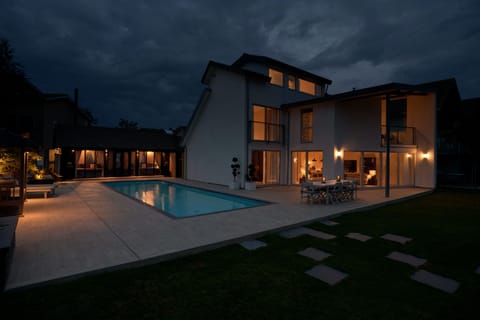 Indoor pool, outdoor pool