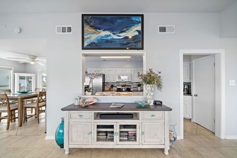 Living Area w/ Smart TV