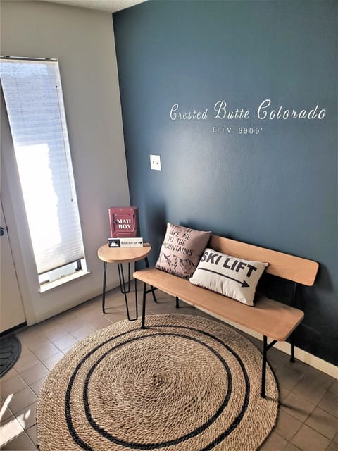 The entry way is quite inviting.