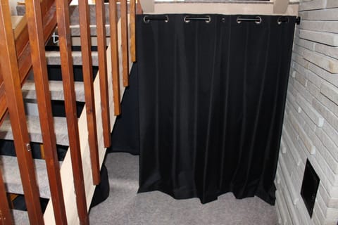 Privacy curtain for 3rd bed.