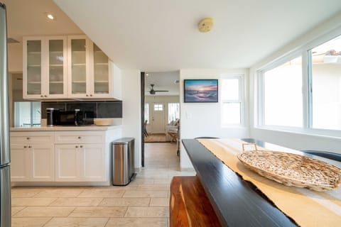 Kitchen and dining area.