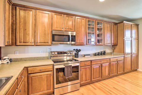 Large Updated Kitchen
10178 Uravan St,  80022  VRBO