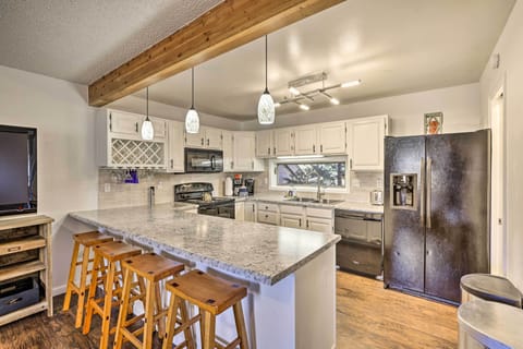 Silverthorne Vacation Rental | 4BR | 2.5BA | 1,370 Sq Ft | Stairs Required