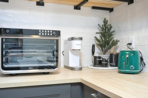 Everything needed to make a delicious breakfast!