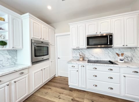 Fully Stocked Kitchen