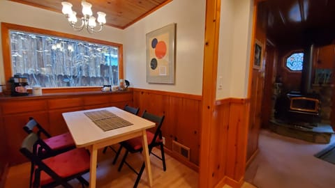 Dining room for 6