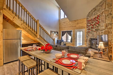 Main Living Space | Central Heat | Free WiFi