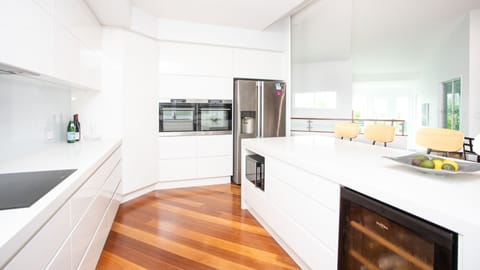 Kitchen islands