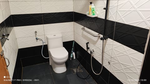 Shower, jetted tub, bidet