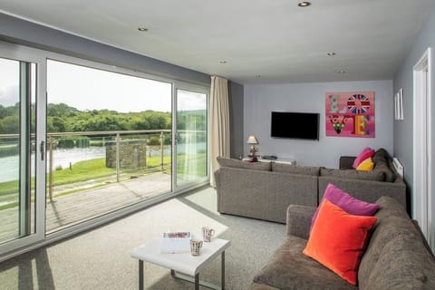 First floor snug with terrace at PointBreak