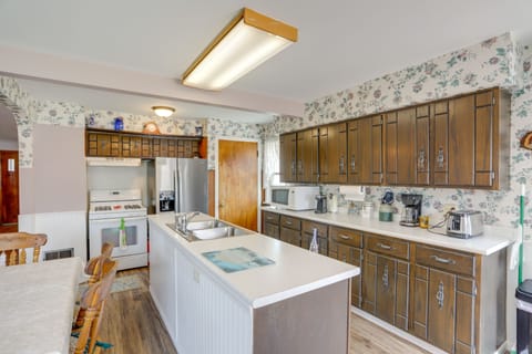 Kitchen | Fully Equipped | Cooking Basics | Dishware & Flatware