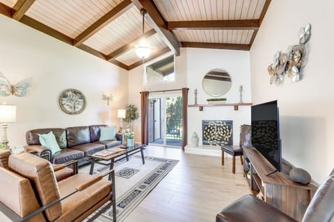 Sedona Vacation Rental | 3BR | 2BA | 2 Flights of Stairs to Access | 1,340 Sq Ft