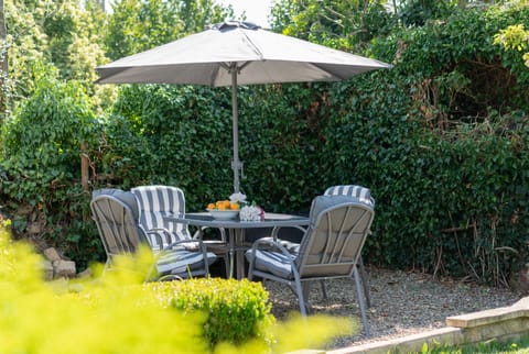 Orchard Cottage - StayCotswold