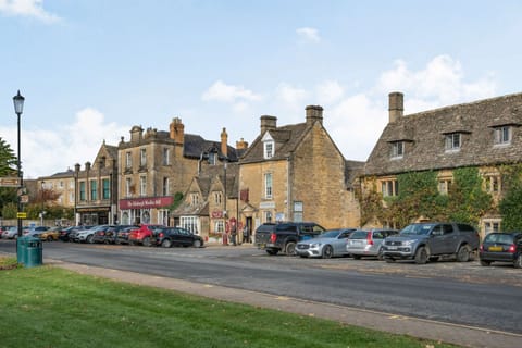 Lavender Cottage Bourton-on-the-Water - StayCotswold