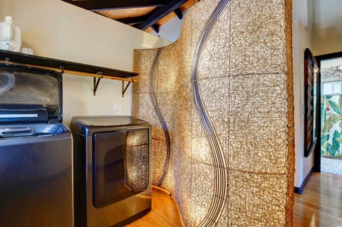 In-Unit Laundry Machines | Detergent Provided