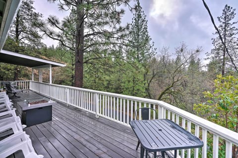 Pine Grove Vacation Rental | 3BR | 2BA | 1,628 Sq Ft | Step-Free Access